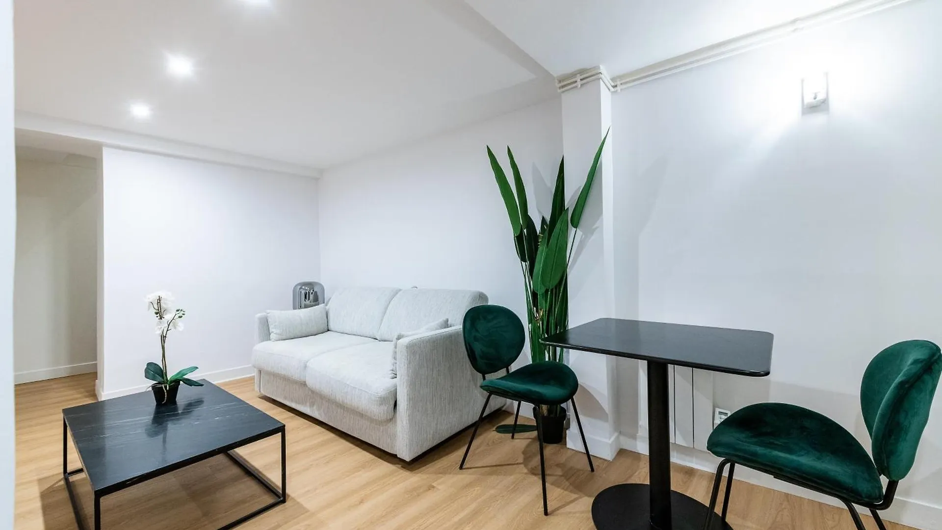 Le De Niro Magnifique Duplex Invalides Eiffel Tower 7 Pers Lägenhet Paris 0*,  Frankrike