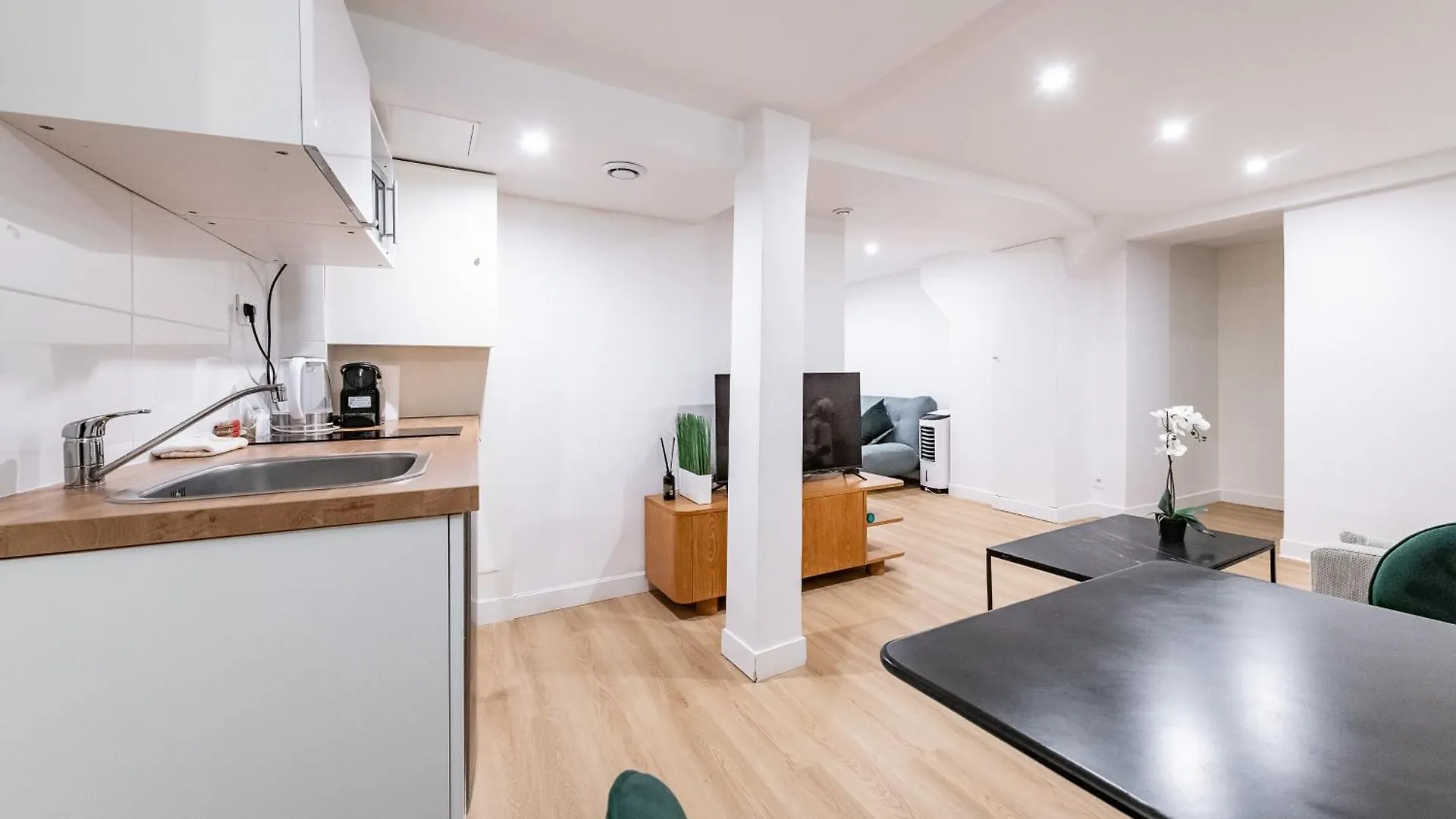 Apartament Le De Niro Magnifique Duplex Invalides Eiffel Tower 7 Pers Paryż Francja