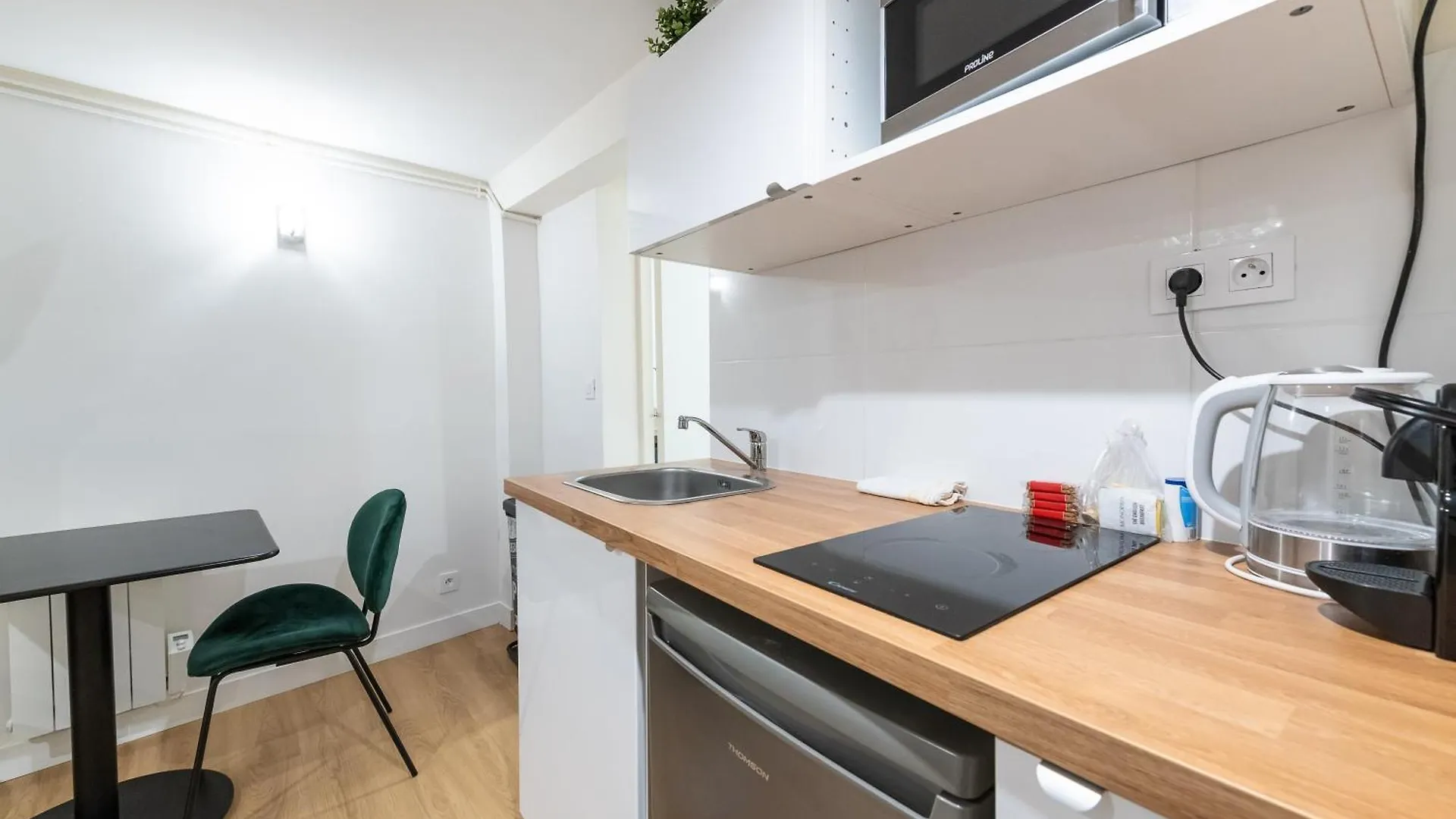 Apartament Le De Niro Magnifique Duplex Invalides Eiffel Tower 7 Pers Paryż 0*,  Francja