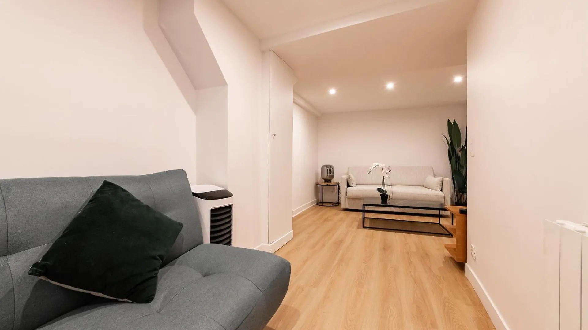 Apartament Le De Niro Magnifique Duplex Invalides Eiffel Tower 7 Pers Paryż Francja